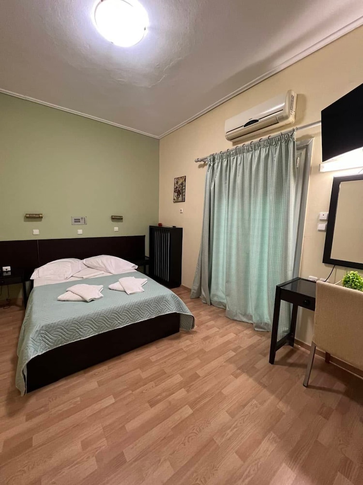 Korinthos Hotel 10/35