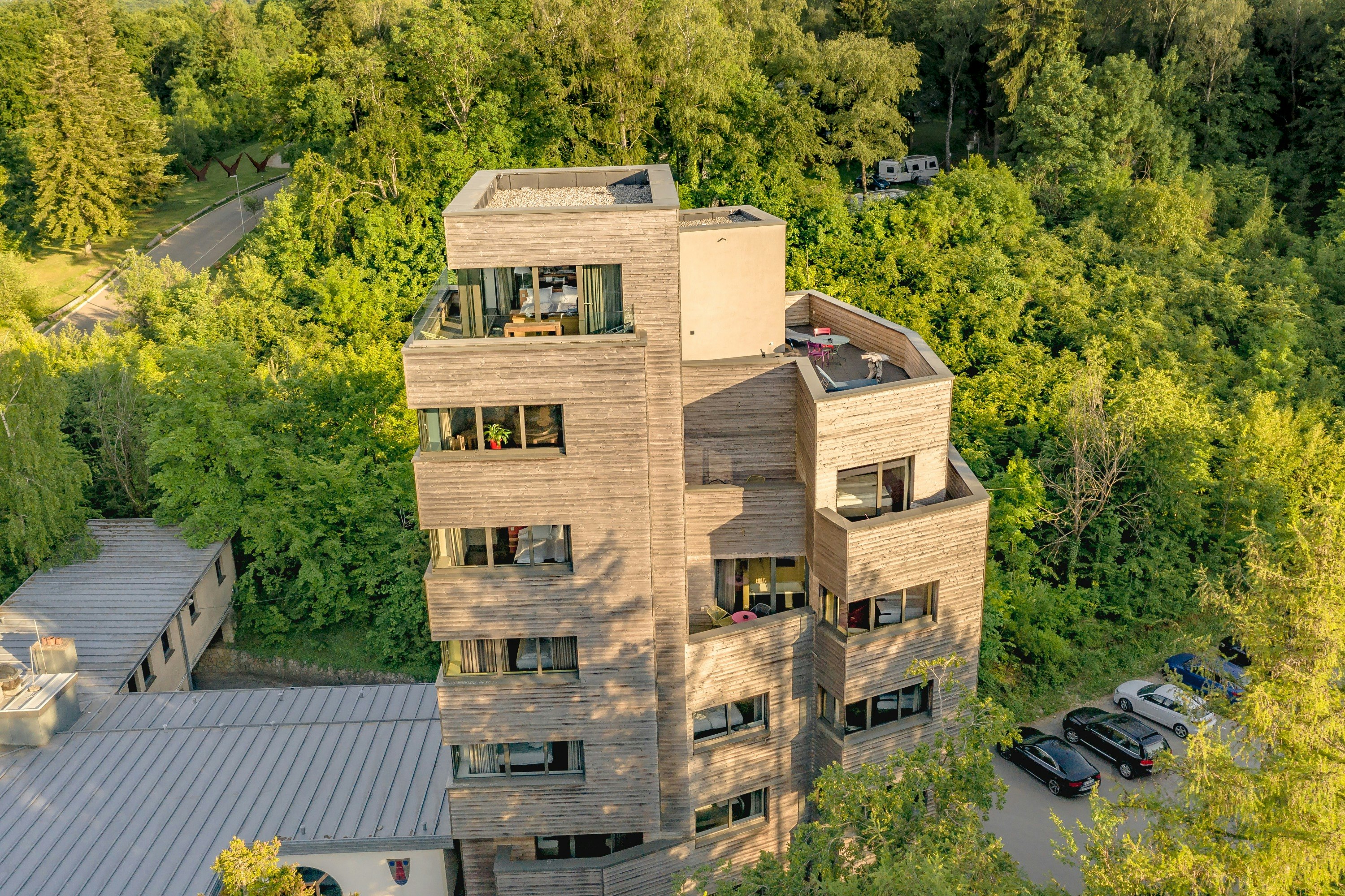 THE SEVEN HOTEL 46/48