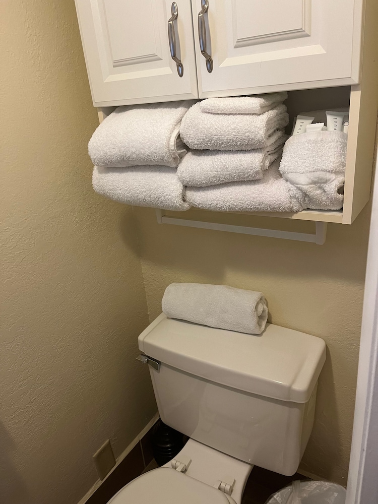 MarBay Suites 47/50