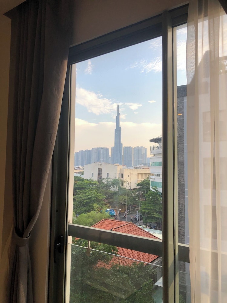 Glenwood Suites 18/49