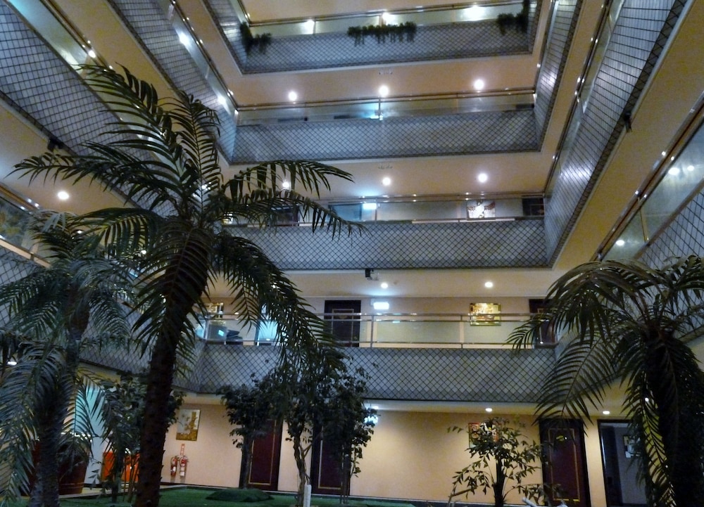Chuanfu Hotel 5/35