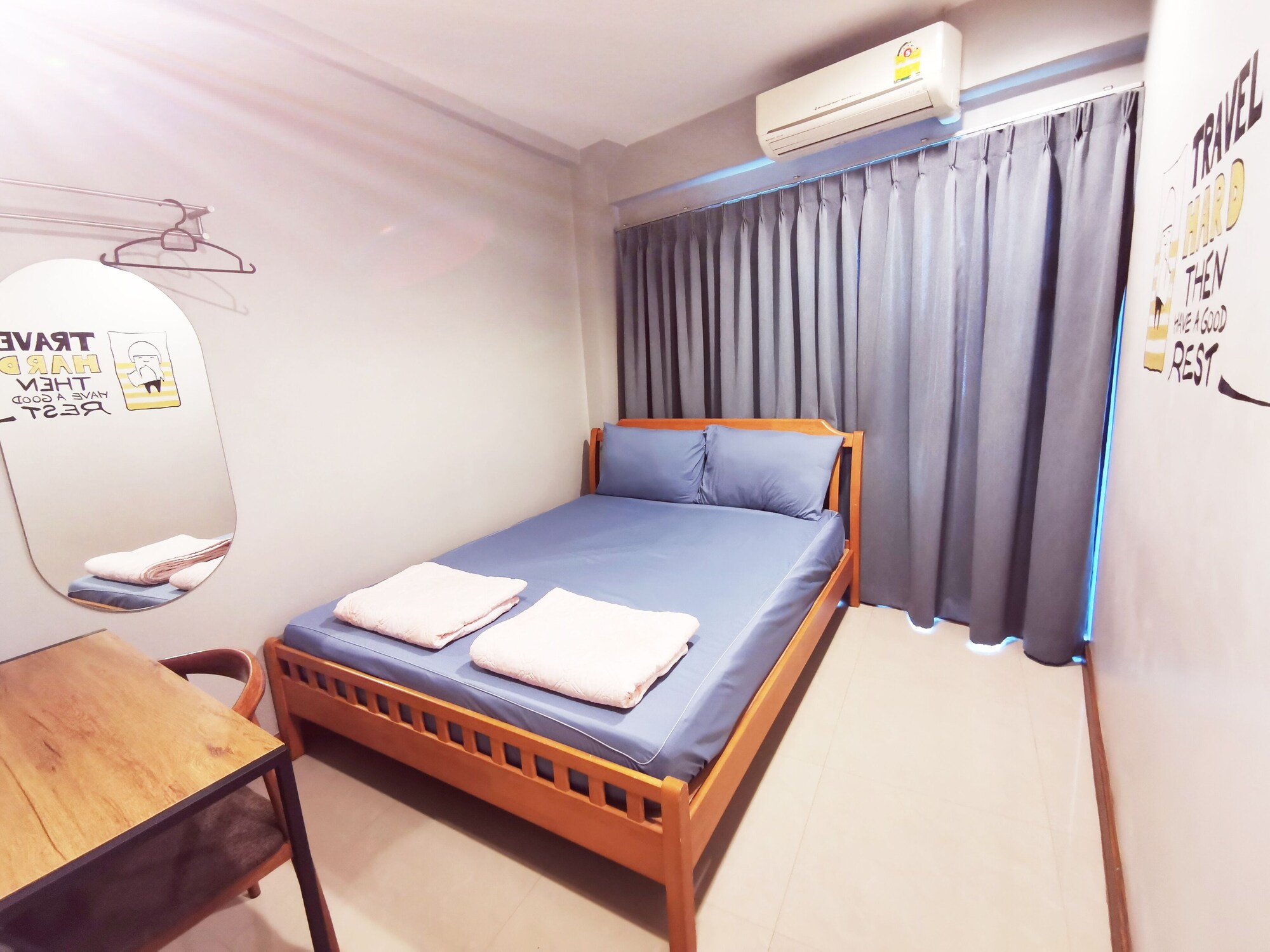 BASIC, QUEEN BED, CITY VIEW