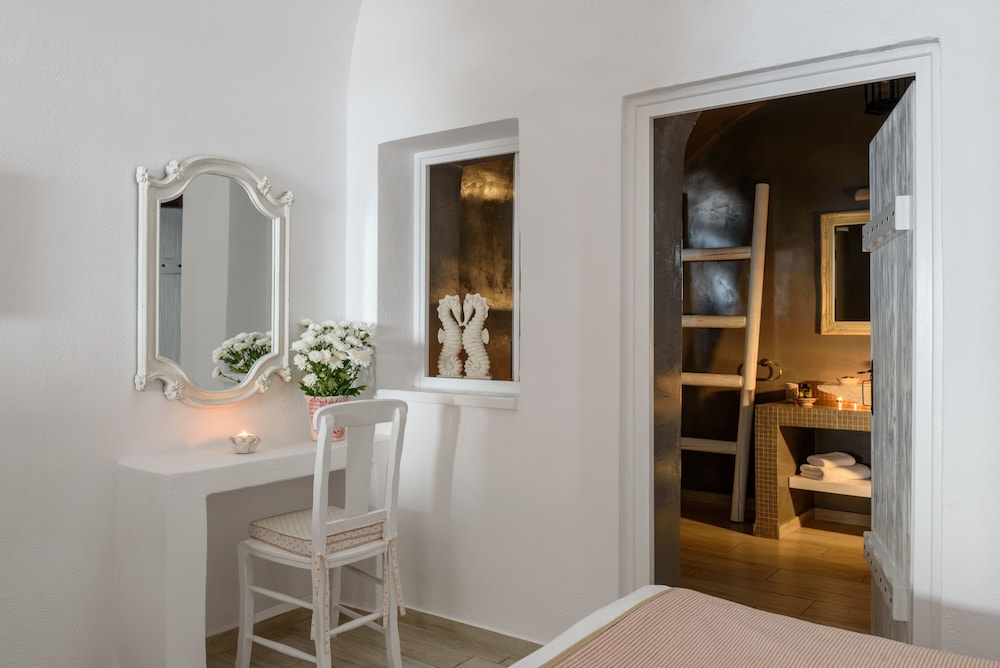 Senses Suites 49/50