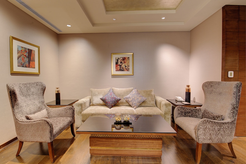 Niranta Airport Transit Hotel & Lounge Terminal 2 Arrivals 58/78
