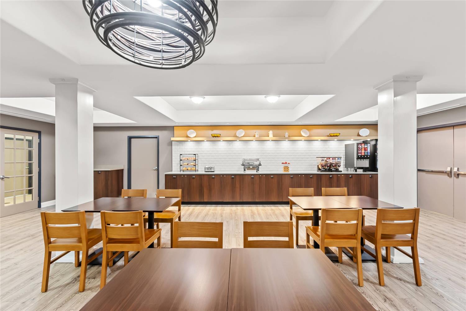 Country Inn & Suites by Radisson, Elizabethtown 11/18