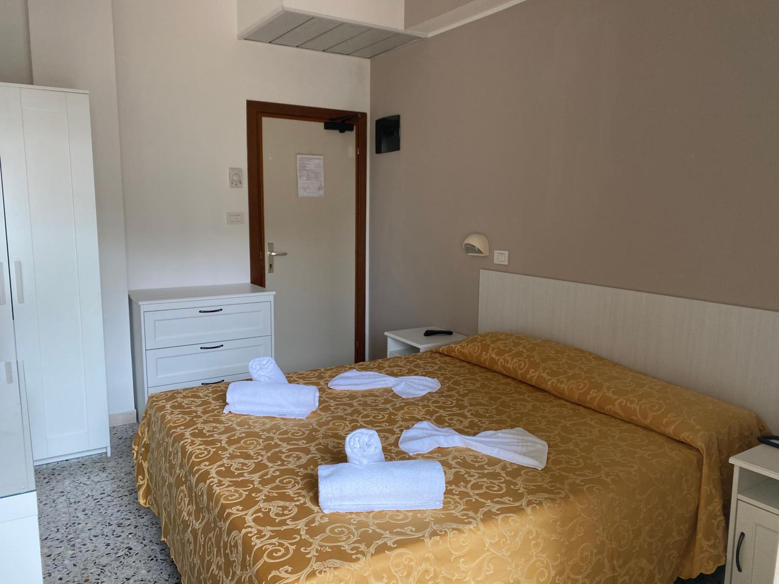 Hotel Modenese 13/50