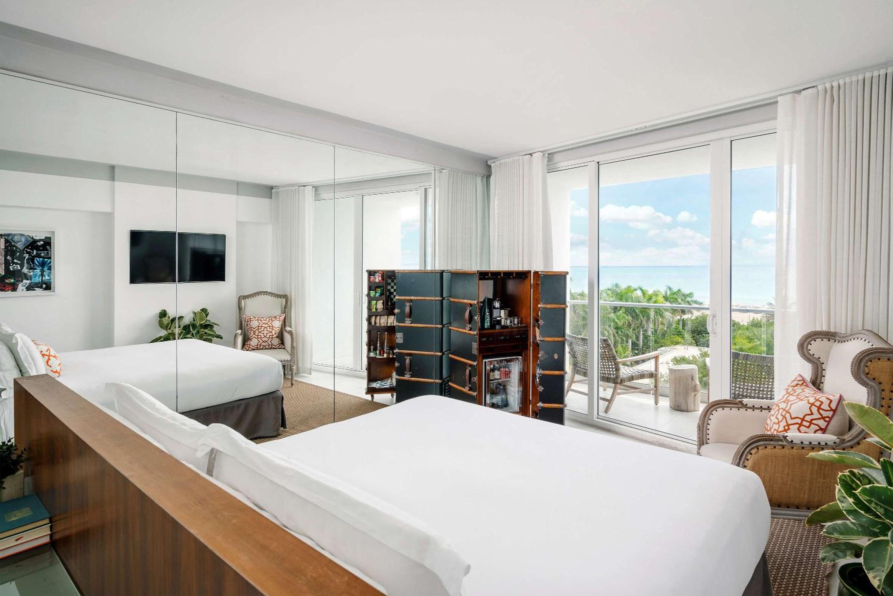 Elegant, King Bed, Ocean Front, Balcony, Accessible