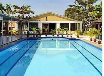 Angels Resort 4/44