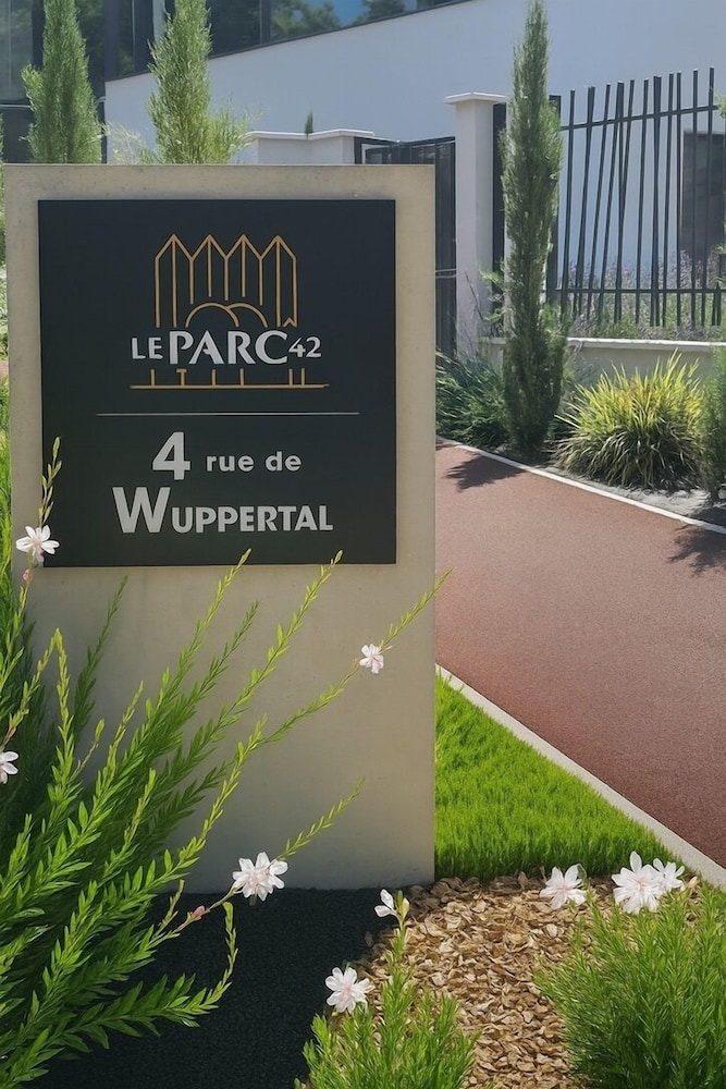 Mercure Saint Etienne Parc De L Europe 2/34