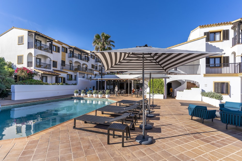 Calallonga Hotel Menorca 44/50