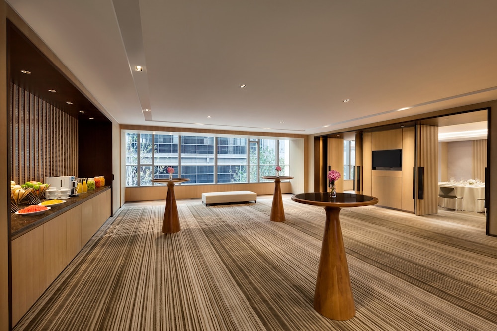 HYATT PLACE SHANGHAI HONGQIAO CBD 30/50
