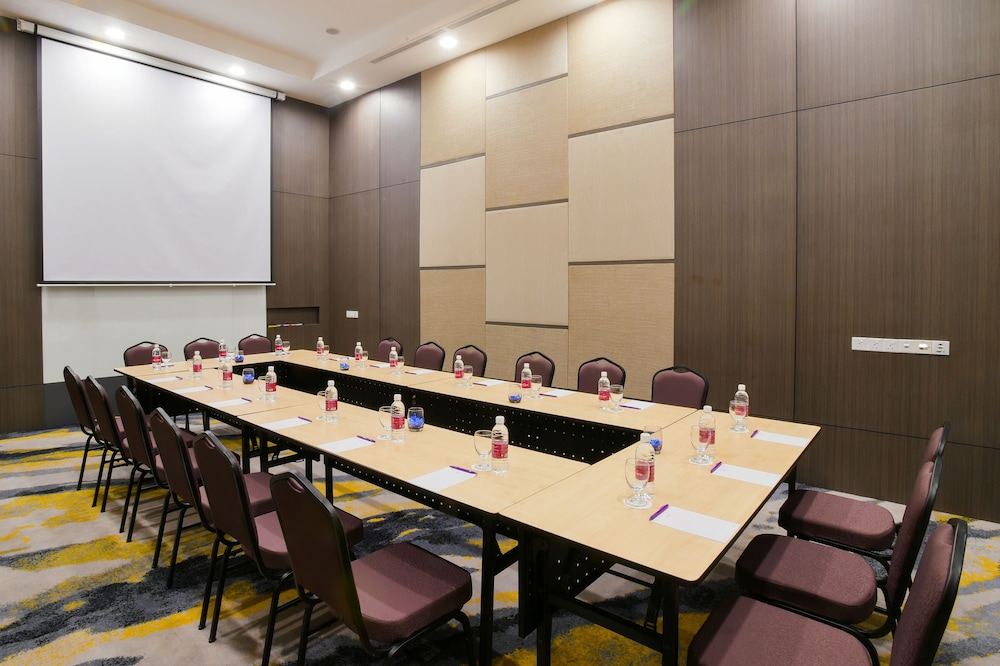 Mercure Selangor Selayang 65/70