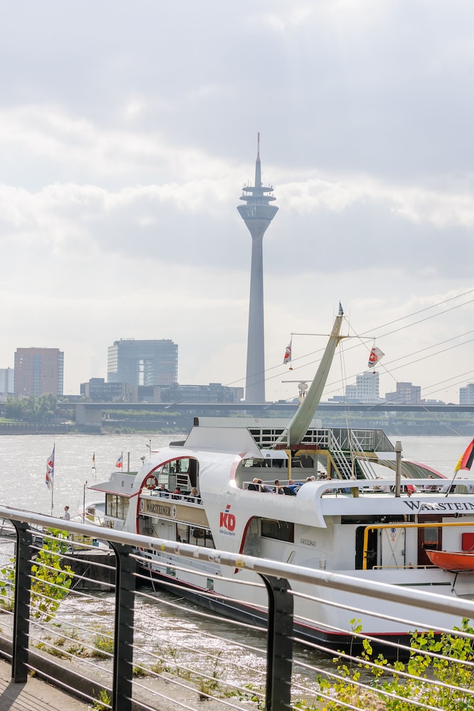 Mercure Hotel Dusseldorf City Center 43/48