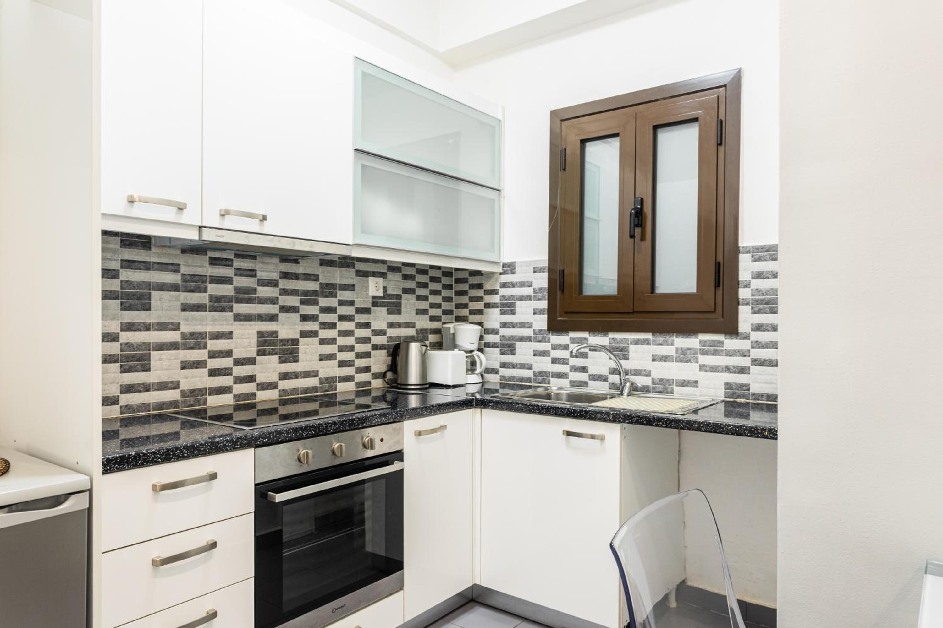 Nicholas Point Apartments and Rooms 23/26
