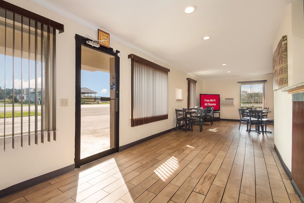 Red Roof Inn Santee 31/49