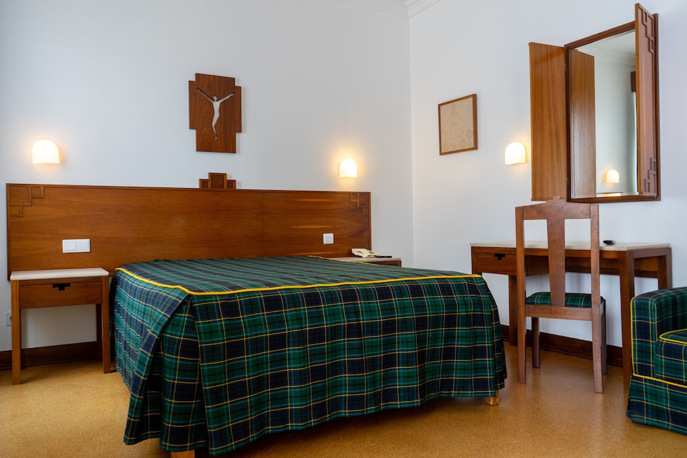 Flag Hotel Fatima Irmas Dominicanas 20/50