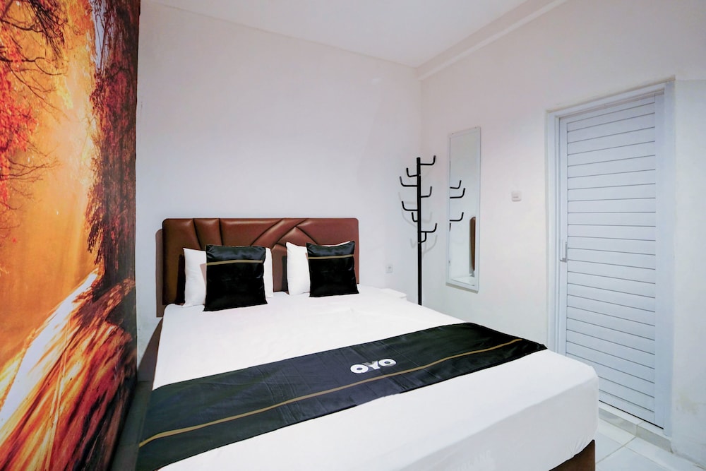 Hotel O Nawangwulan 13/24