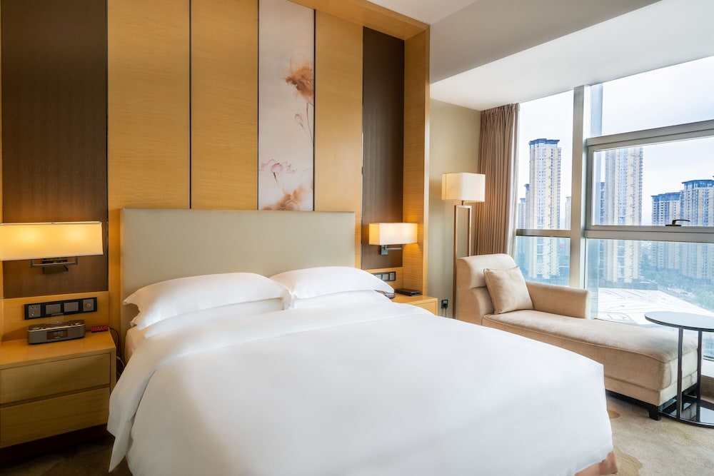 Room, King Bed, City View