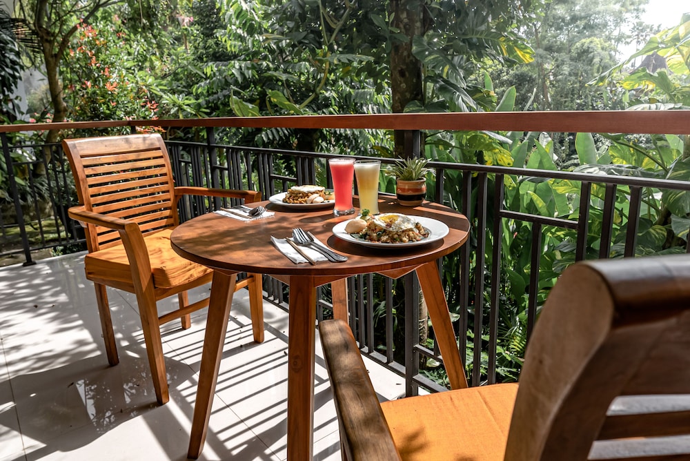 Gunung Merta Bungalows 14/22