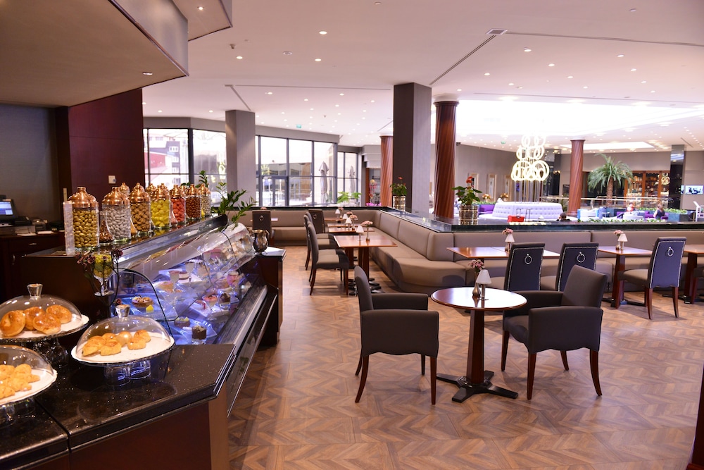 Grand Cevahir Hotel and Convention Center 40/50