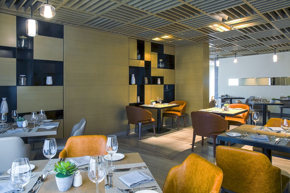 Grayton Hotel Dubai 49/66