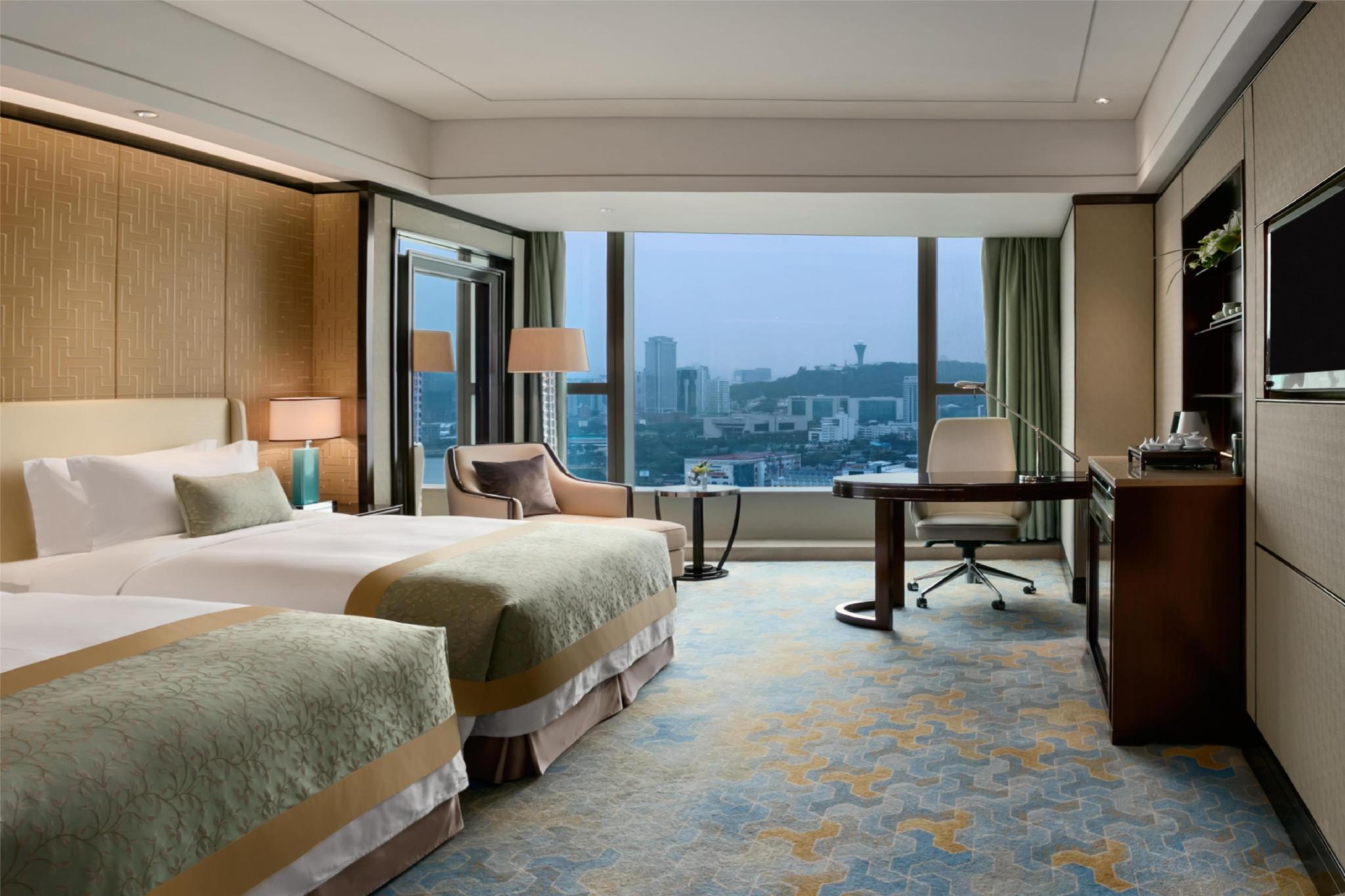 City, Deluxe, Twin Beds