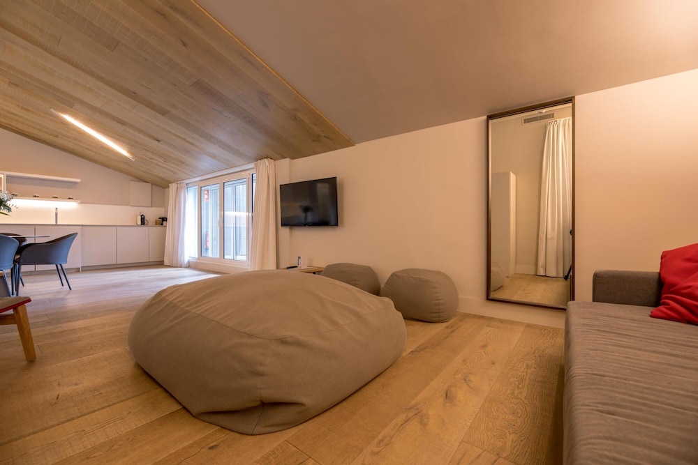 ROOM, ATTIC