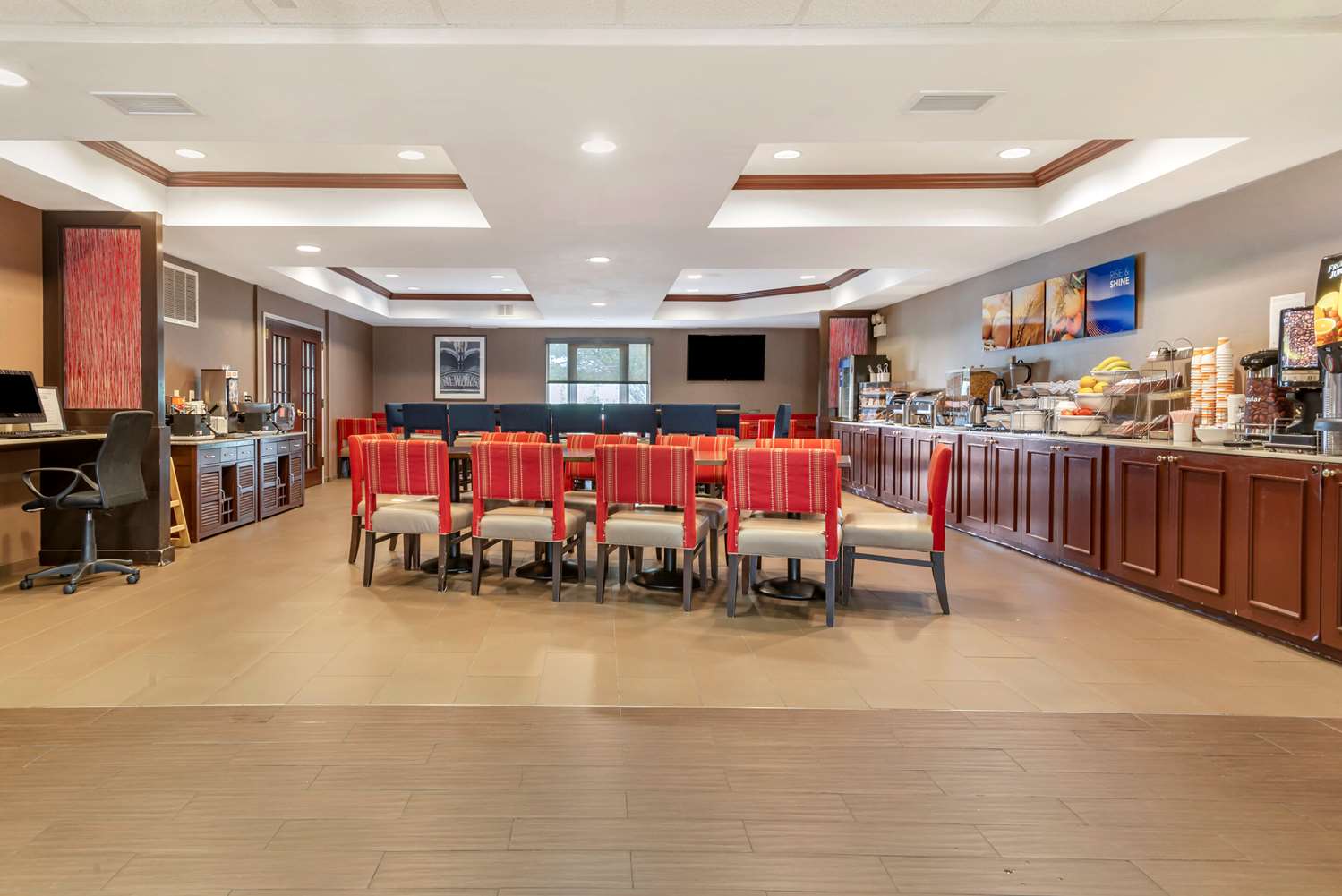 Comfort Suites Newark - Harrison 9/14