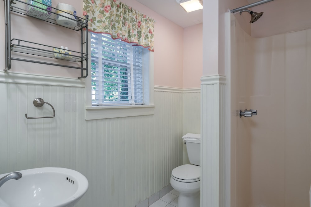 Cedars of Williamsburg Bed & Breakfast 41/50
