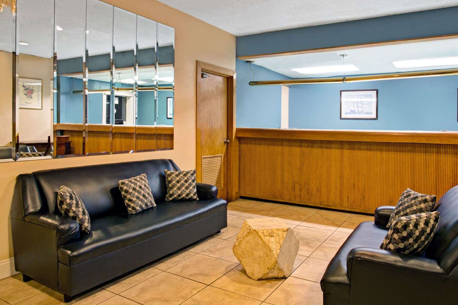 Super 8 By Wyndham Norfolk Chesapeake Bay 5/7