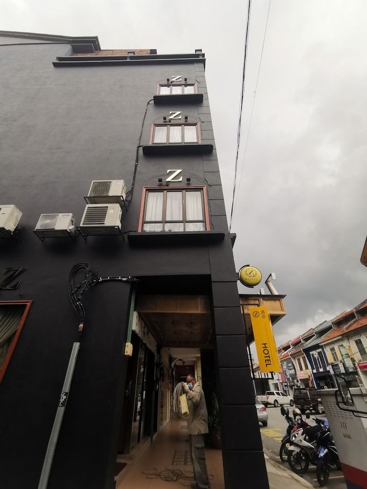 Z Hotel 9/50
