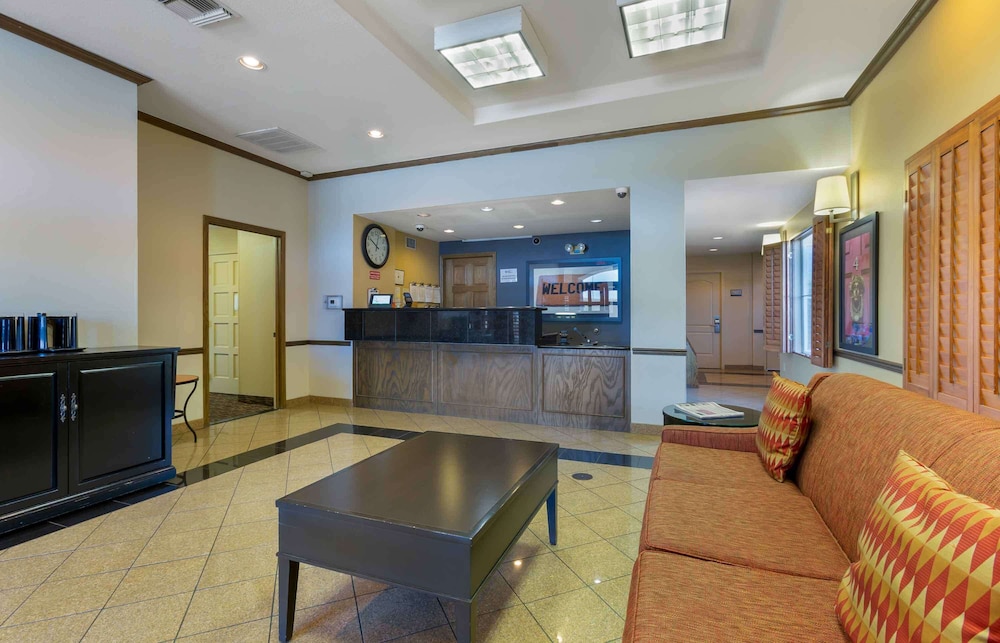 Extended Stay America Phoenix - Chandler - E. Chandler Blvd. 6/51