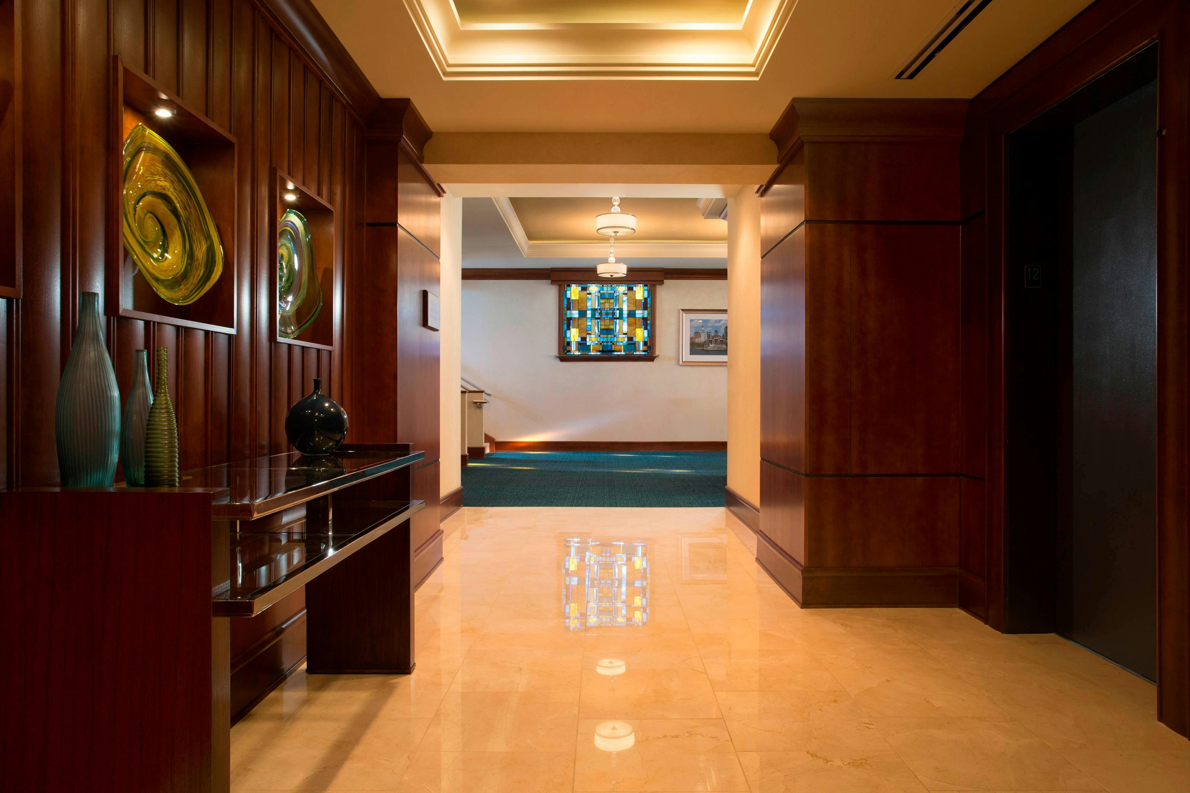 Lobby at Residence Inn by Marriott Cincinnati Downtown/The Phelps, CINCINNATI - OH