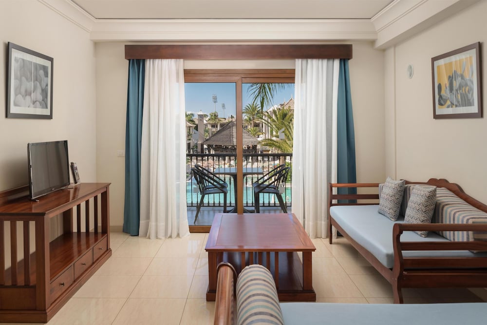 Marylanza Suites & Spa 25/50