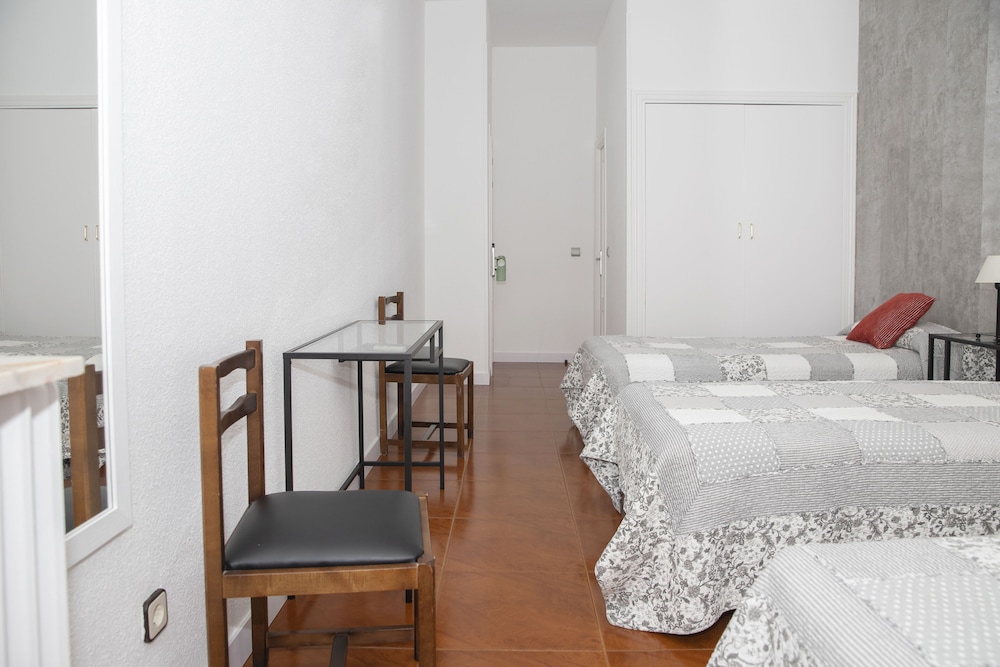 Hostal Tokio 46/65