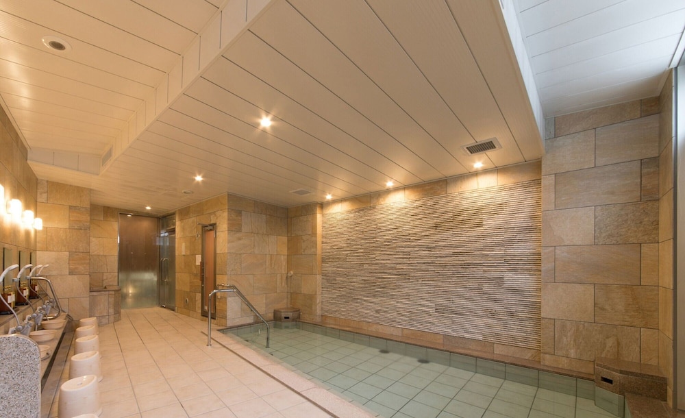 S.Training Center Hotel 37/58