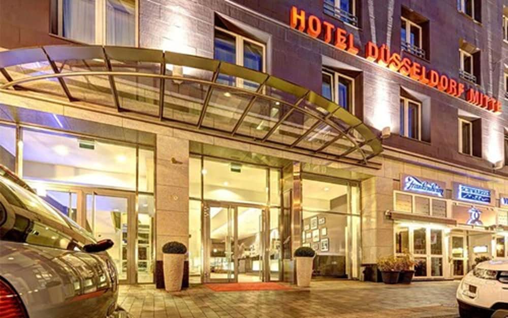 Hotel AMANO Dusseldorf in DUSSELDORF