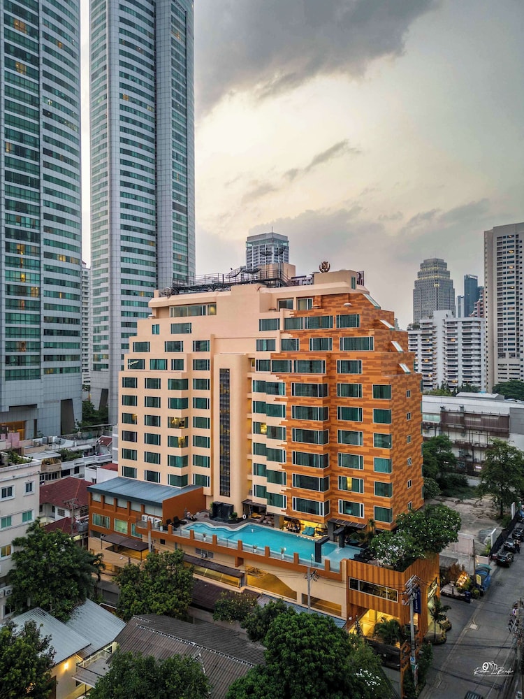 Golden Tulip Mandison Suites in BANGKOK
