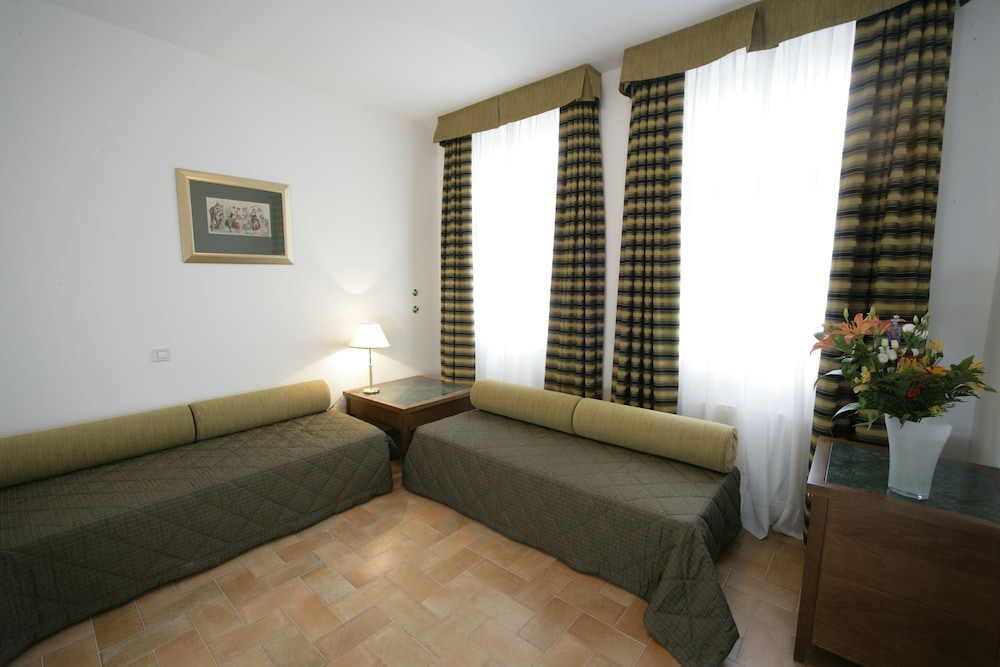 HOTEL GALILEO 32/50