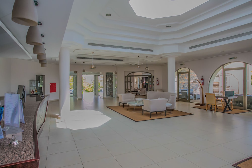 Almyra Hotel & Village 48/70