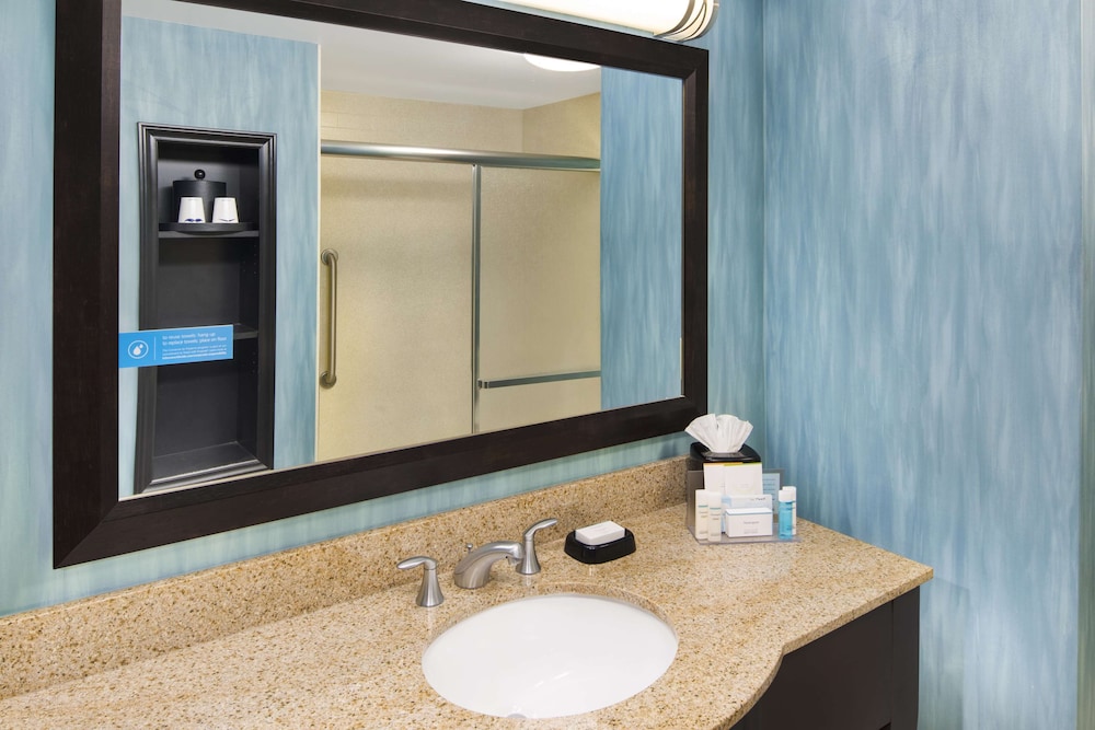 Hampton Inn Columbia I20 Clemson Road Hotel 26/47