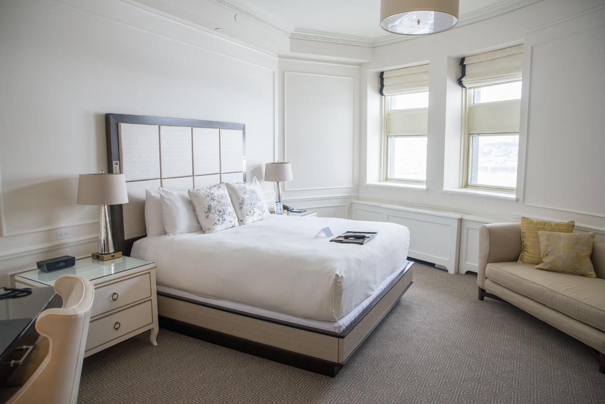 1 Bedroom, Elizabeth, Suite, King Bed, with View
