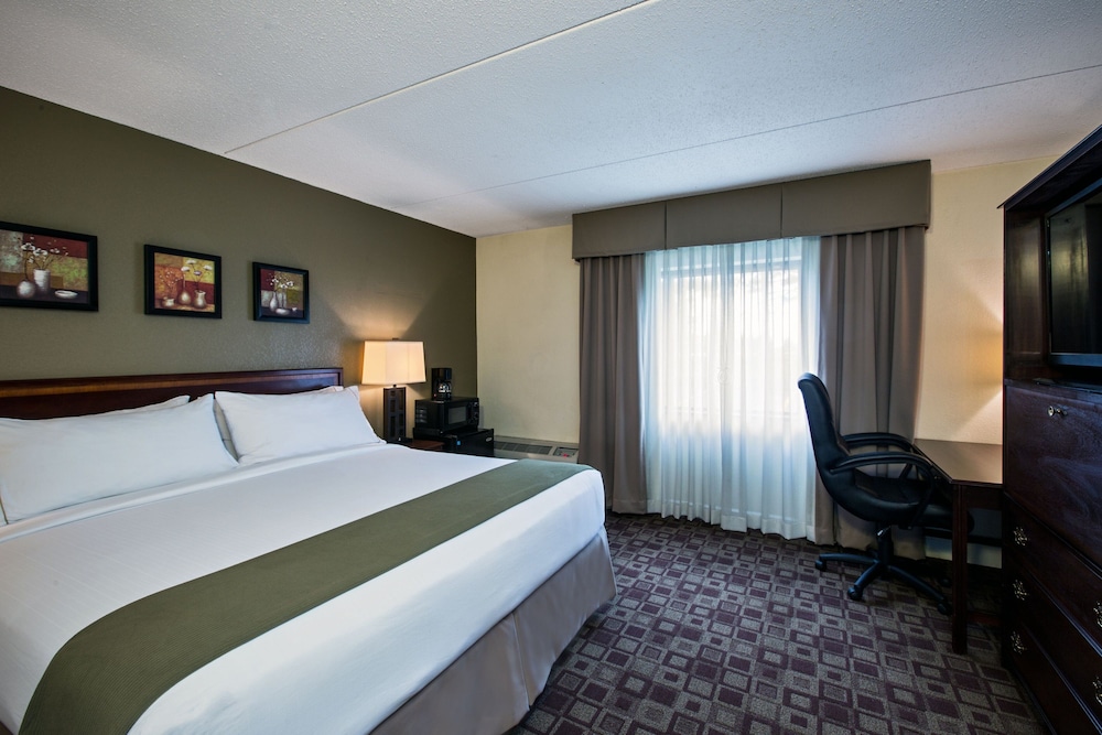 Holiday Inn Express Rolling Mdws Schaumburg Area 8/33