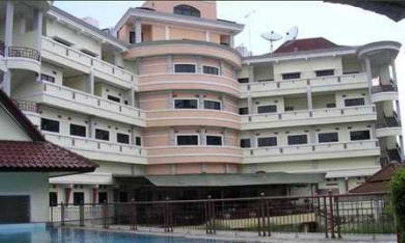 Karang Setra Hotel 4/25