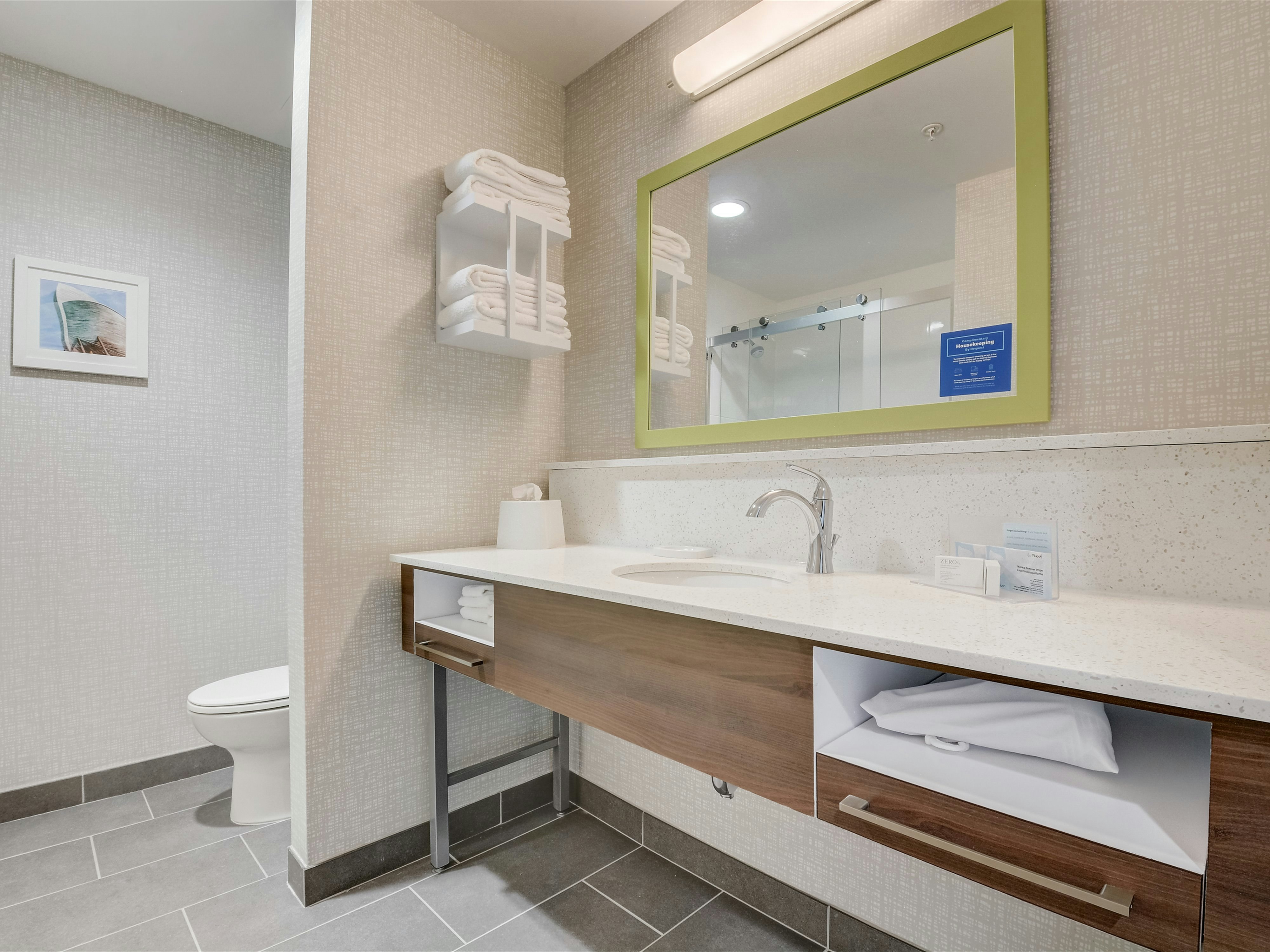 استوديو بسرير كينج لذوي الإعاقة، Hampton Inn and Suites Williamstown Ark Encounter 5/10