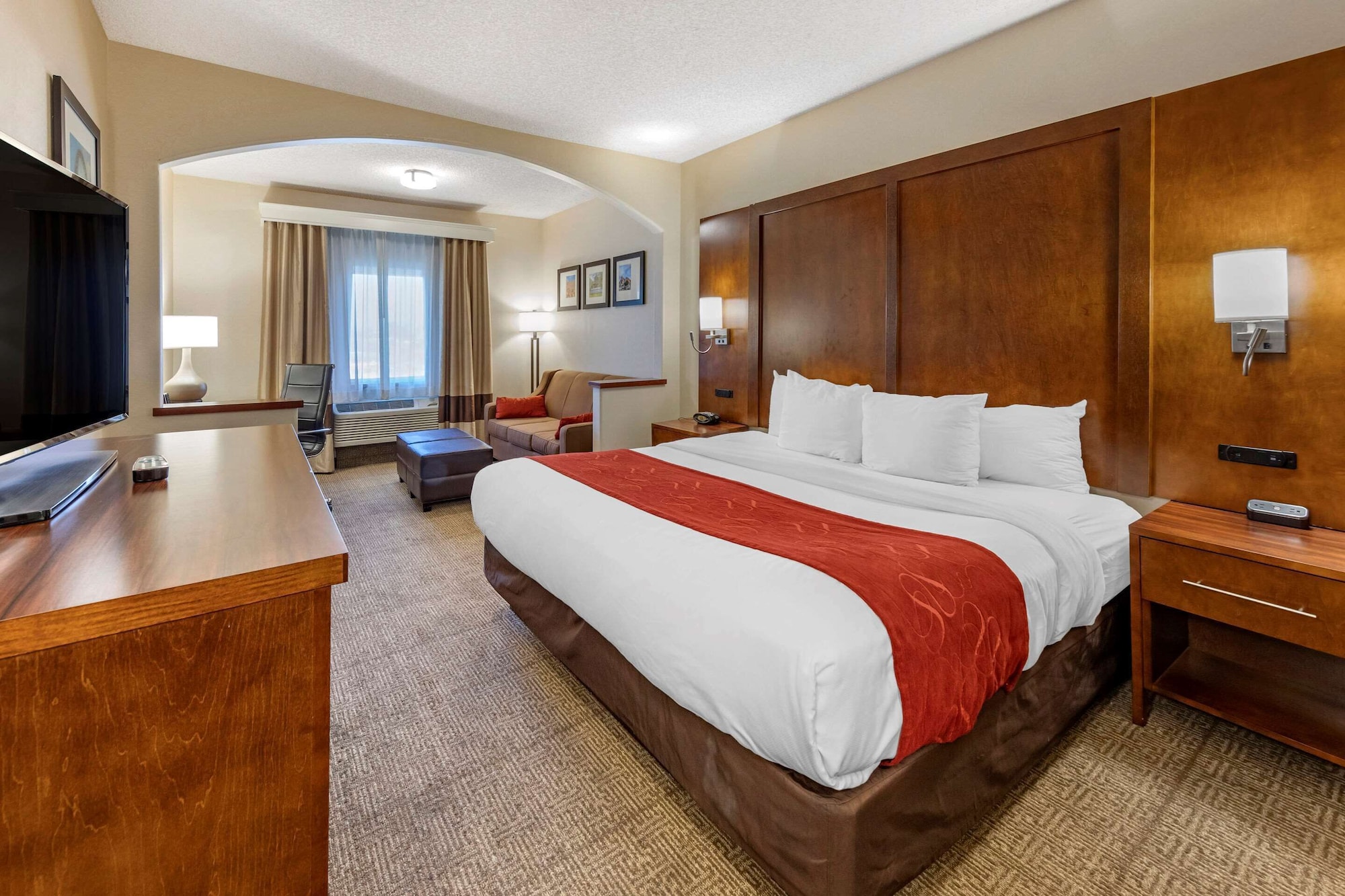 جناح استوديو بسرير كينج مع أريكة، Comfort Suites Near Six Flags Magic Mountain 4/10