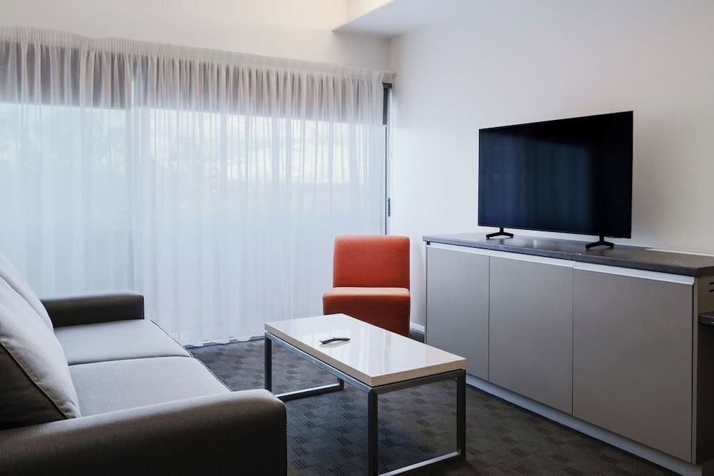 The Mantra Hobart Airport Hotel 44/67
