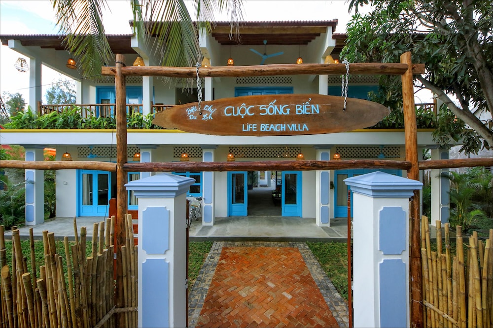 Life Beach Villa 5/64