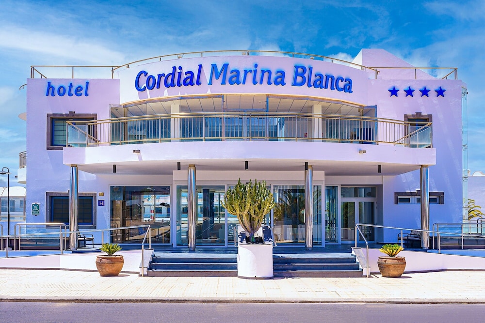 Hotel Cordial Marina Blanca in YAIZA