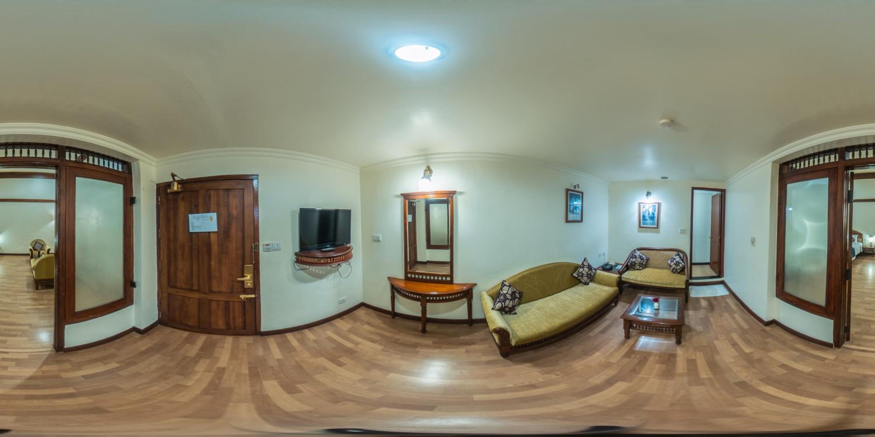 Ktdc Mascot Hotel 28/55